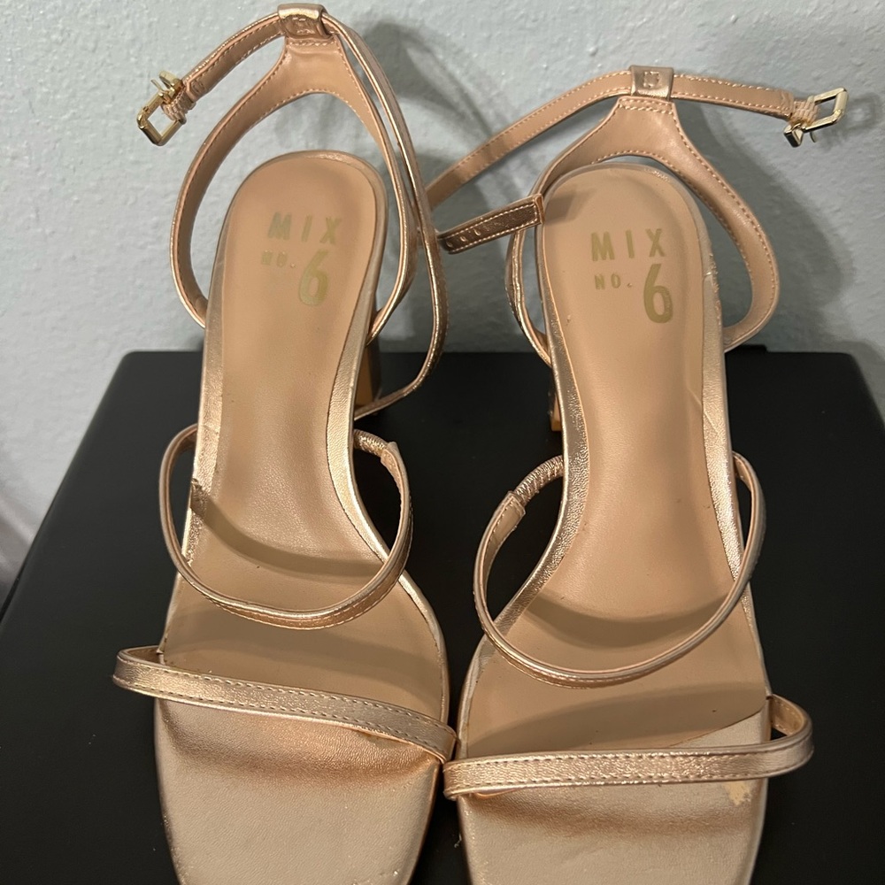 Mix No. 6 Women's Metallic Strappy Heels